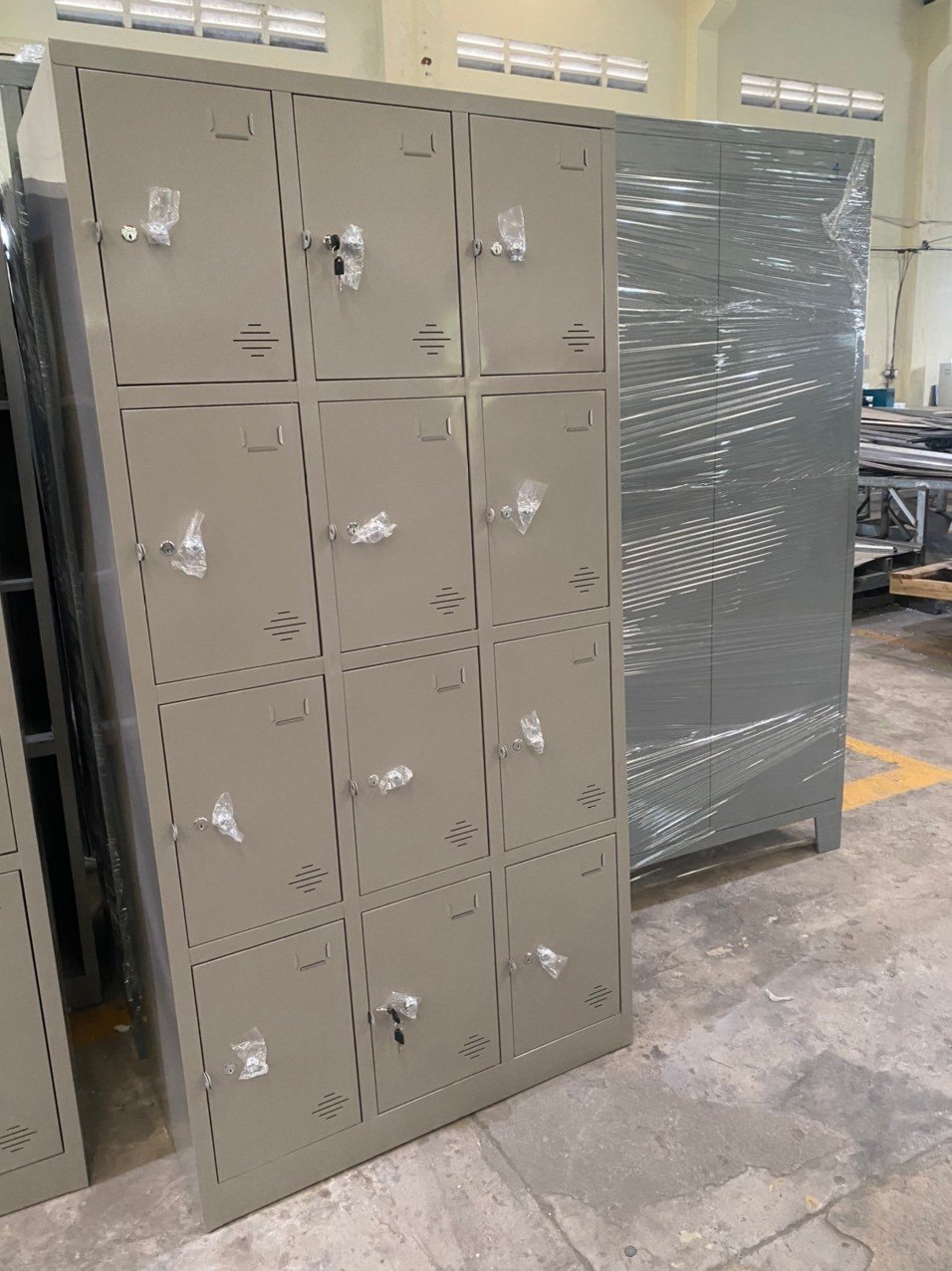 Tủ locker 12 ngăn hàn liền